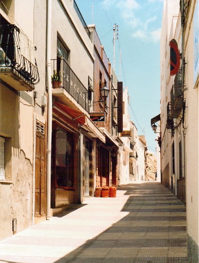 Stunning Photos Show Life of Moraira, Spain in the 1980s