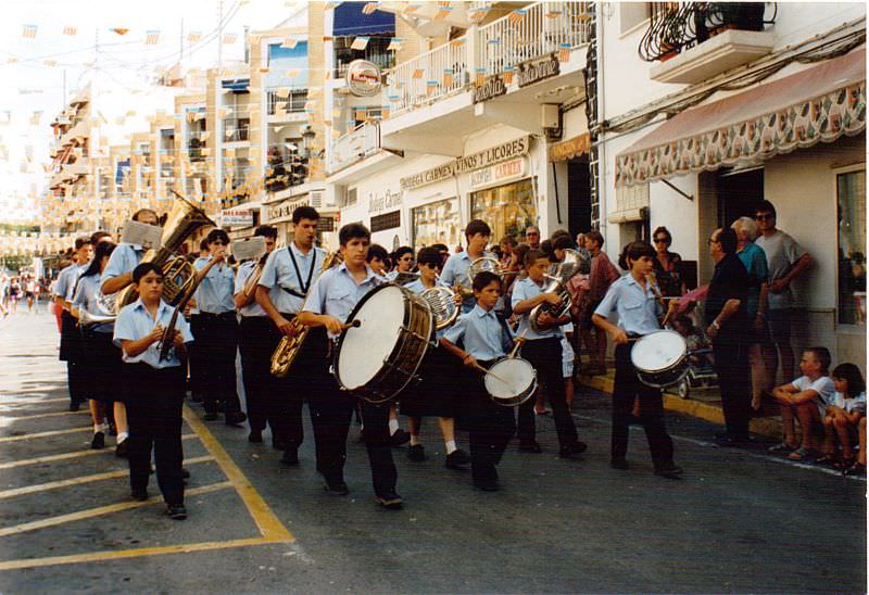 Stunning Photos Show Life of Moraira, Spain in the 1980s