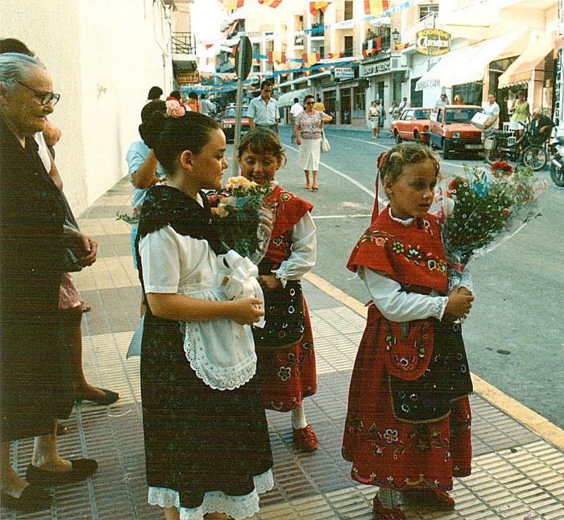 Stunning Photos Show Life of Moraira, Spain in the 1980s