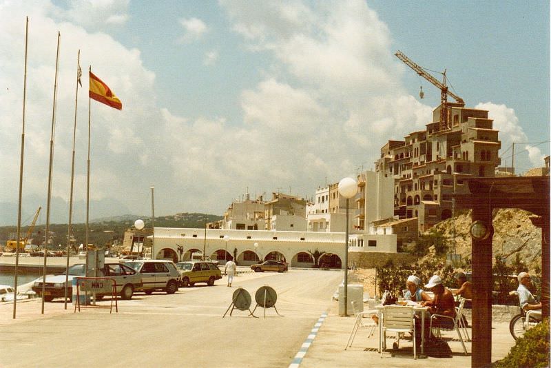 Stunning Photos Show Life of Moraira, Spain in the 1980s