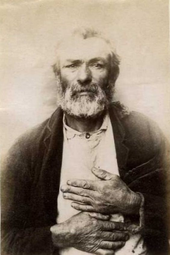 David Mills (b. 1844, Ireland). Charged with being a rogue & vagabond and sentenced to 6 months on October 22, 1887 (Auckland). Previous charges for vagrancy, larceny, and obscene words, 1888.