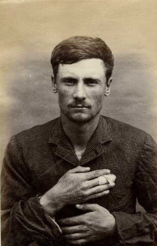 Francis Small (b. 1869, New Zealand). Charged with soliciting alms and sentenced to 2 months on November 18, 1887 (Auckland).