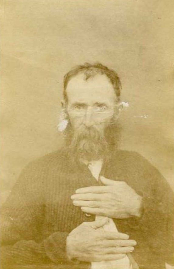 Andrew Munro alias Richard/Richards (b. 1839, USA). Charged with traveling by steamer without paying his fare and sentenced to 1 month in gaol on January 30, 1886 (Auckland). Photograph taken on February 22, 1886.