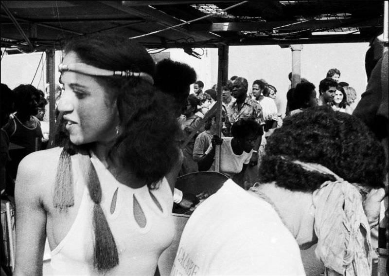 Fascinating Photos from the Notting Hill Carnival of 1981