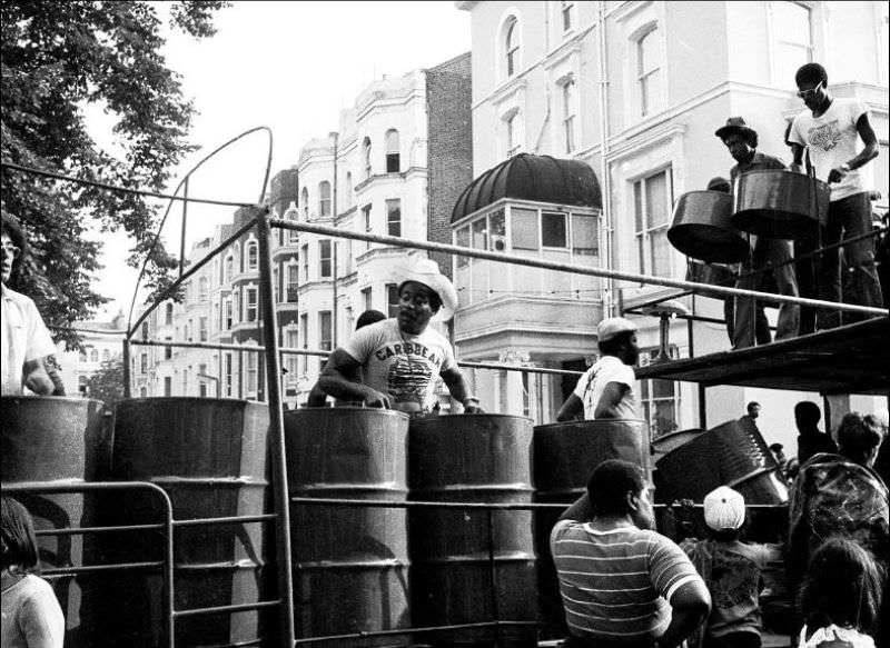 Fascinating Photos from the Notting Hill Carnival of 1981