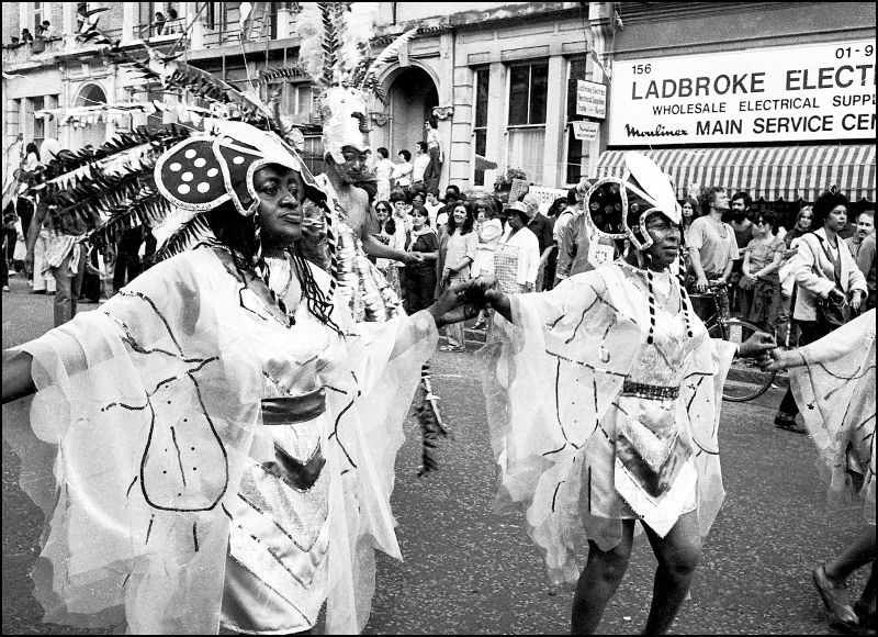 Fascinating Photos from the Notting Hill Carnival of 1981