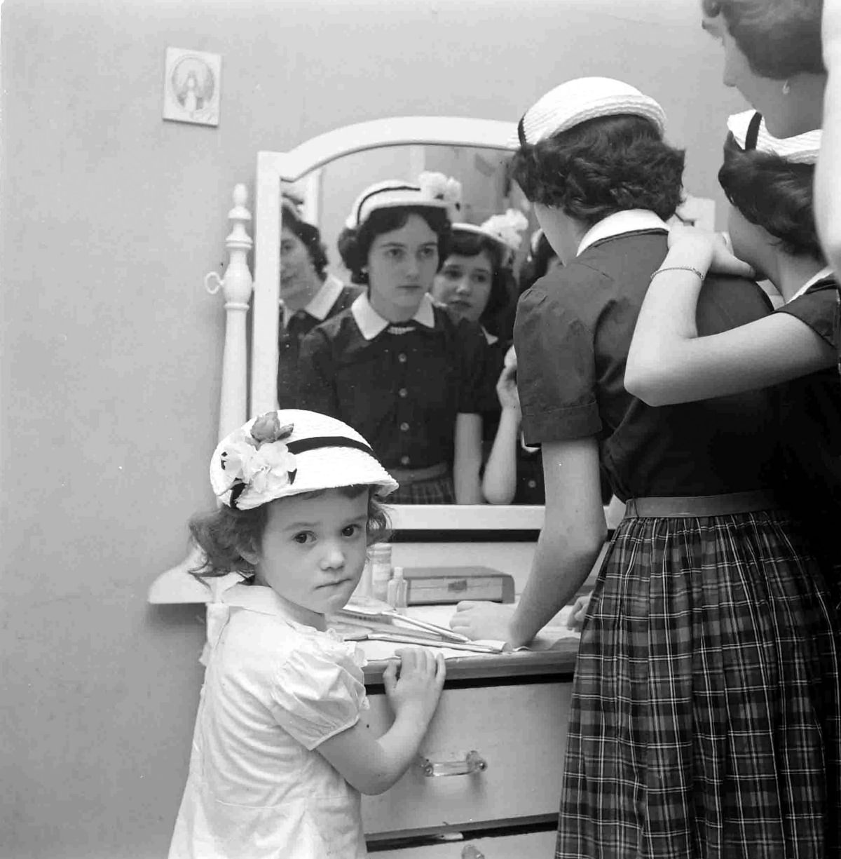 The O’Neil family readied for Easter, 1952.