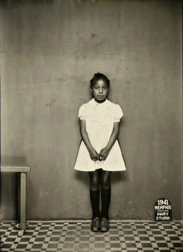 Girl at Daisy Studio on Beale Street, Memphis, Tennessee, 1941