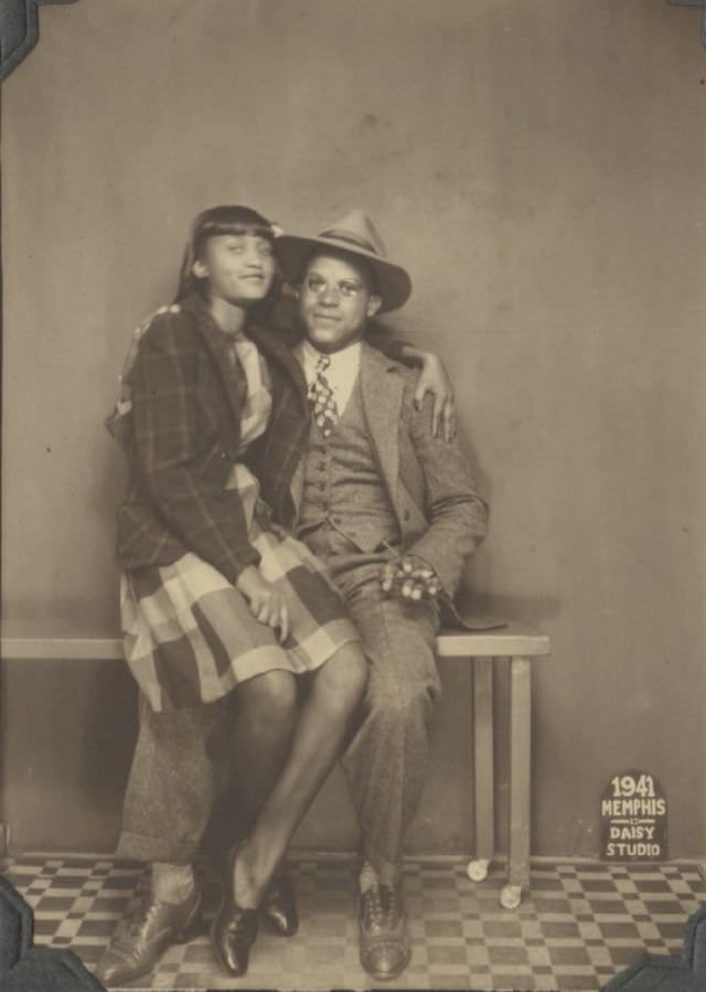 Man and women, Daisy Studio, Beale Street, Memphis, Tennessee, 1941