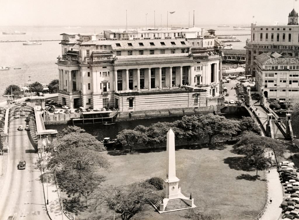 Police Break Up Sudent rioting in Singapore, 1965