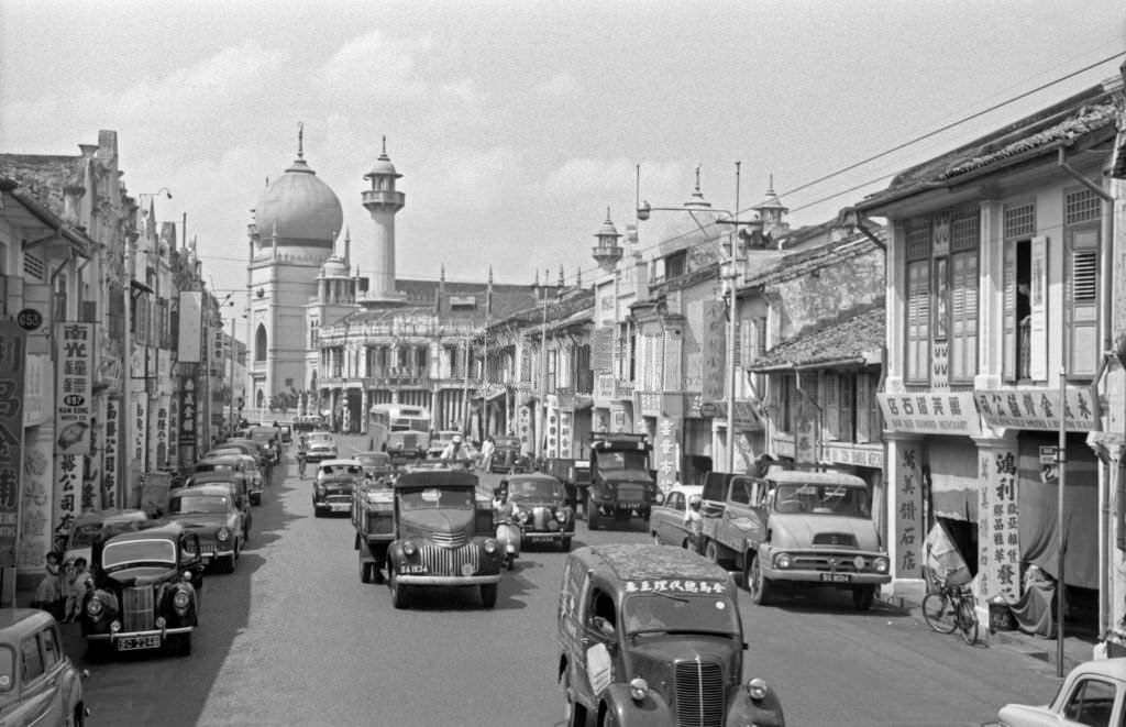 Sultan Mosque facing a crowded street, Singapore, 1962