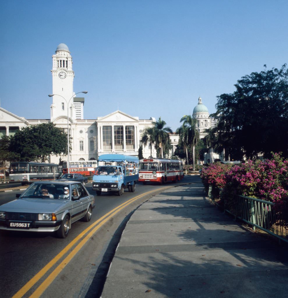 Visitation of the Victoria Theatre and Concert Hall in the city of Singapore, 1980s.
