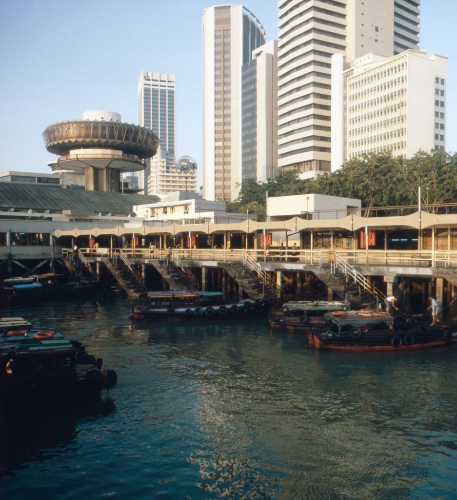 The skyline at the harbour of Singapore River, Singapore 1980s.