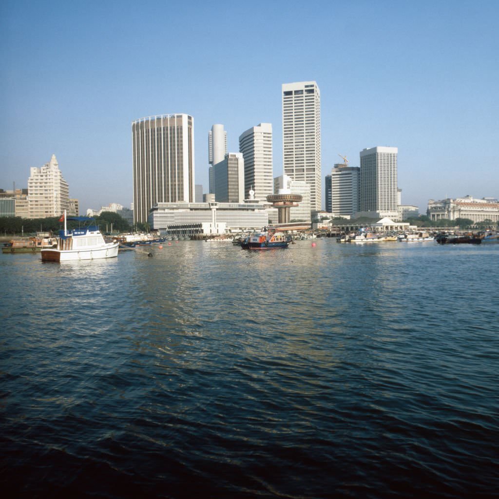 The skyline at the harbour of Singapore River, Singapore 1980s.