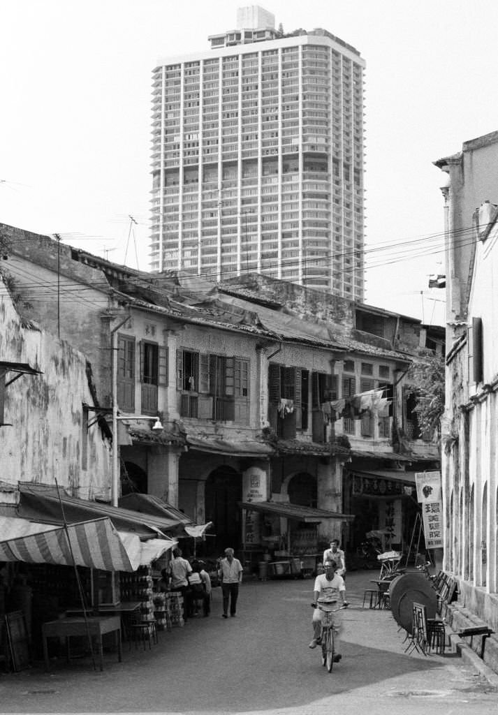 Duxton Road before residents and traders are relocated in September 1983