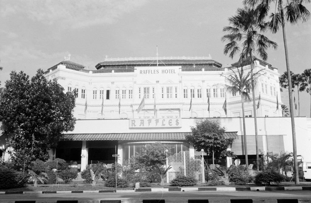 The Raffles Hotel in Singapore, 1988