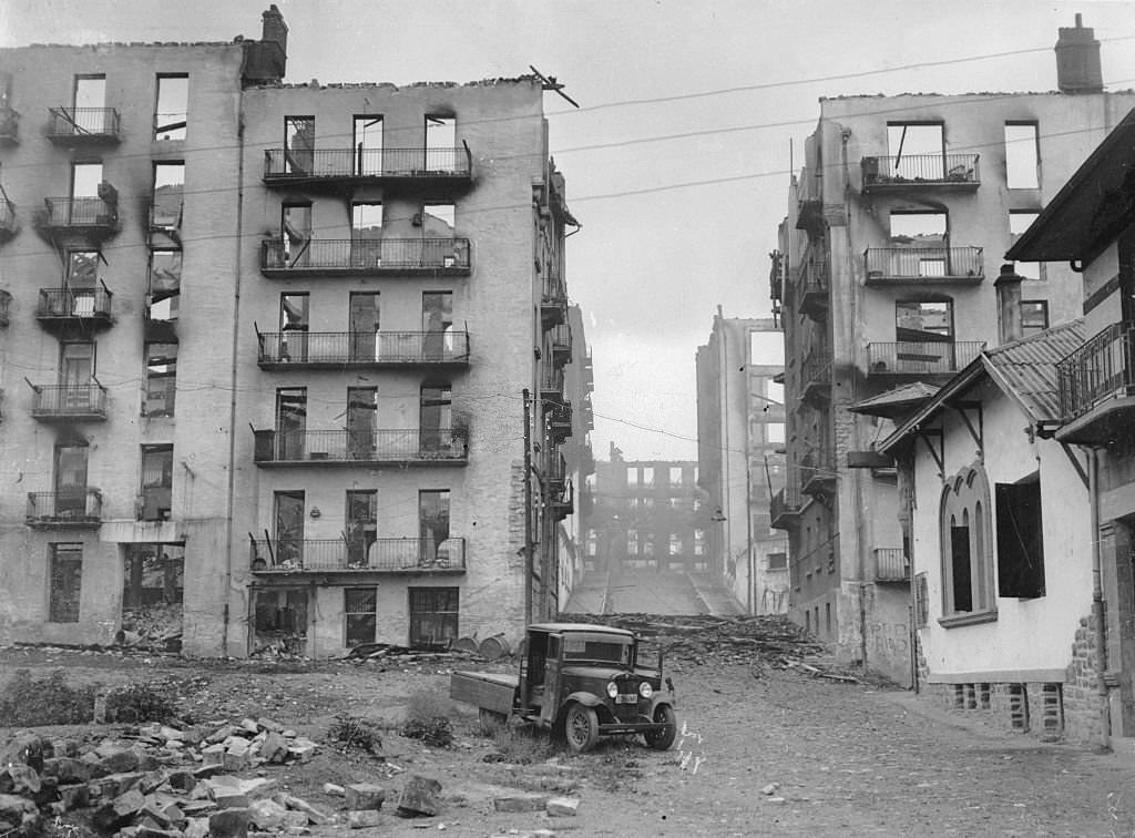 Basque Country Pais Vasco Irun: Spanish Civil War View of the destroyed Irun (Guipozcoa) after the capture by the Nationalists - around 4 September 1936