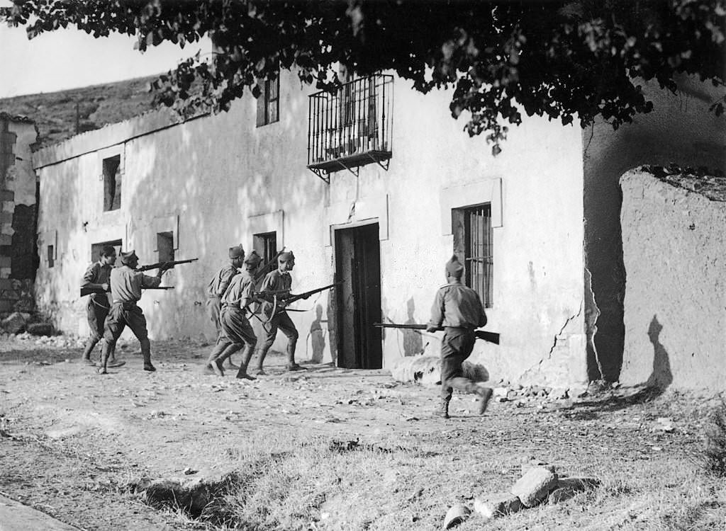 Nationalist Soldiers Evacuating Houses at the Time of The Seizing of Irun during the Spanish Civil War, 1939