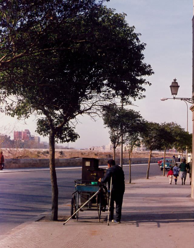 Life of Valencia in 1973 Through These Fascinating Vintage photos