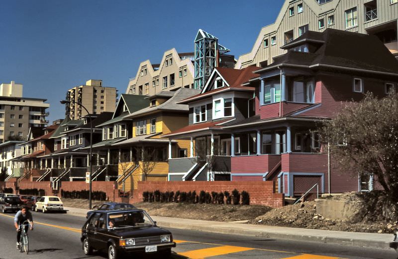 New condos on Pacific Avenue in Vancouver, 1986