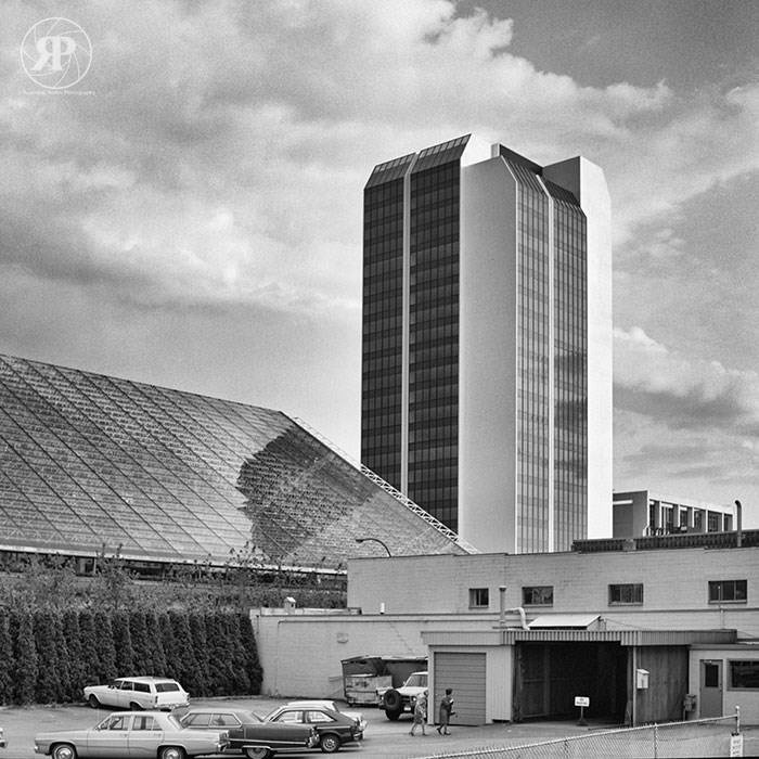 Law Courts (rear) & Nelson Square Tower, Vancouver, 1983