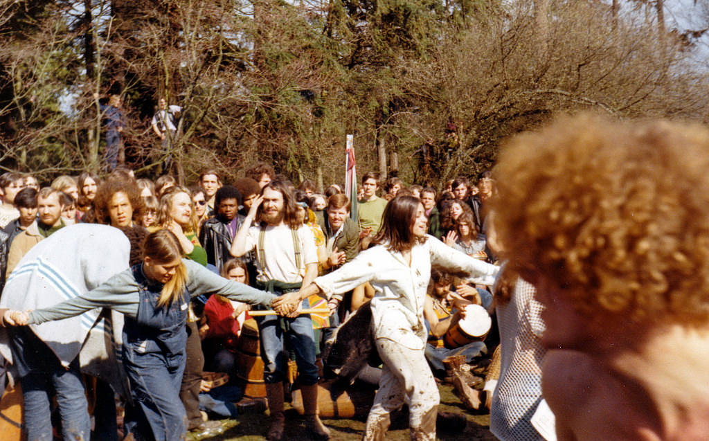 Vancouver Youth Life in the 1970s Through These Vibrant Candid Photos