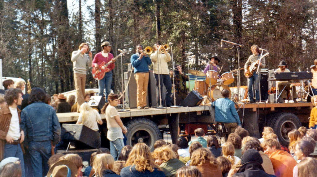 Vancouver Youth Life in the 1970s Through These Vibrant Candid Photos