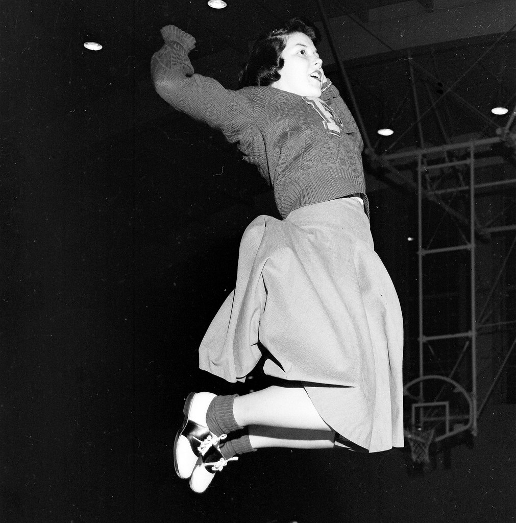 Women in Saddle Shoes: Fabulous Photos Showing the Simple Design of Iconic Footwear during their Peak Popularity