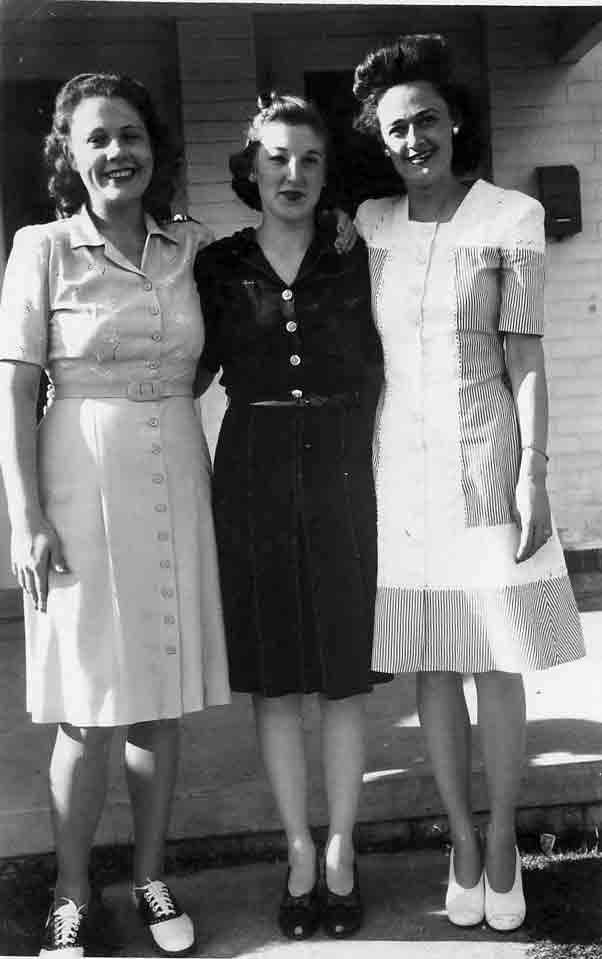 Women in Saddle Shoes: Fabulous Photos Showing the Simple Design of Iconic Footwear during their Peak Popularity