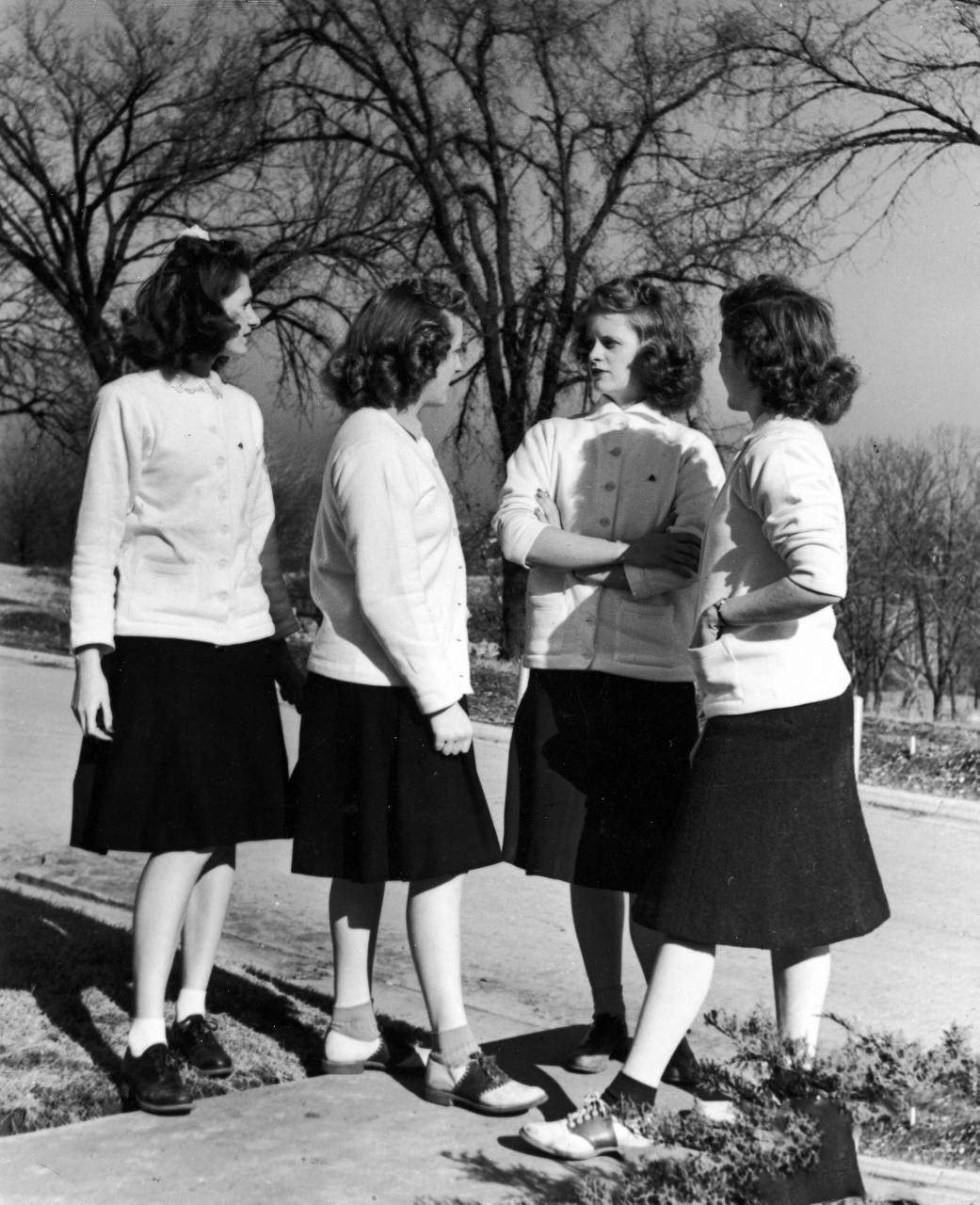 Women in Saddle Shoes: Fabulous Photos Showing the Simple Design of Iconic Footwear during their Peak Popularity