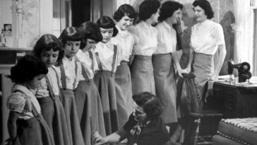 O'Neil Sisters on Easter 1952