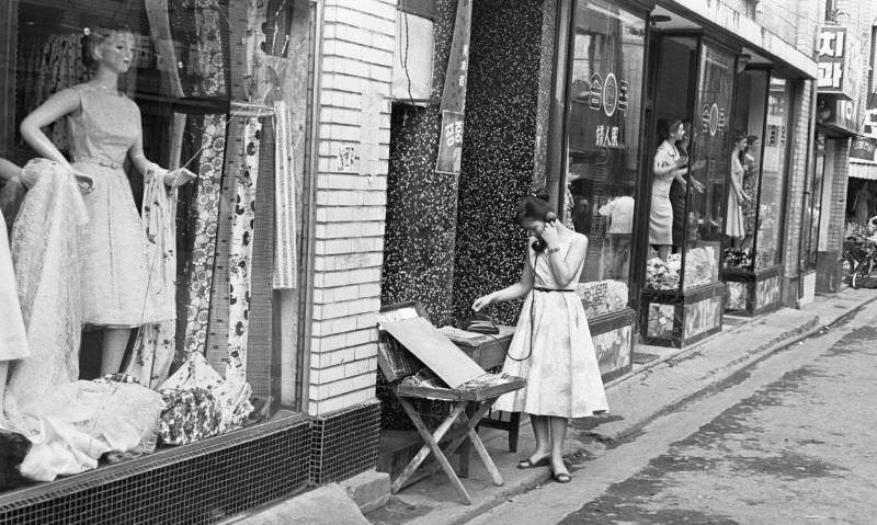 Seoul in the 1950s and 1960s by Han Youngsoo