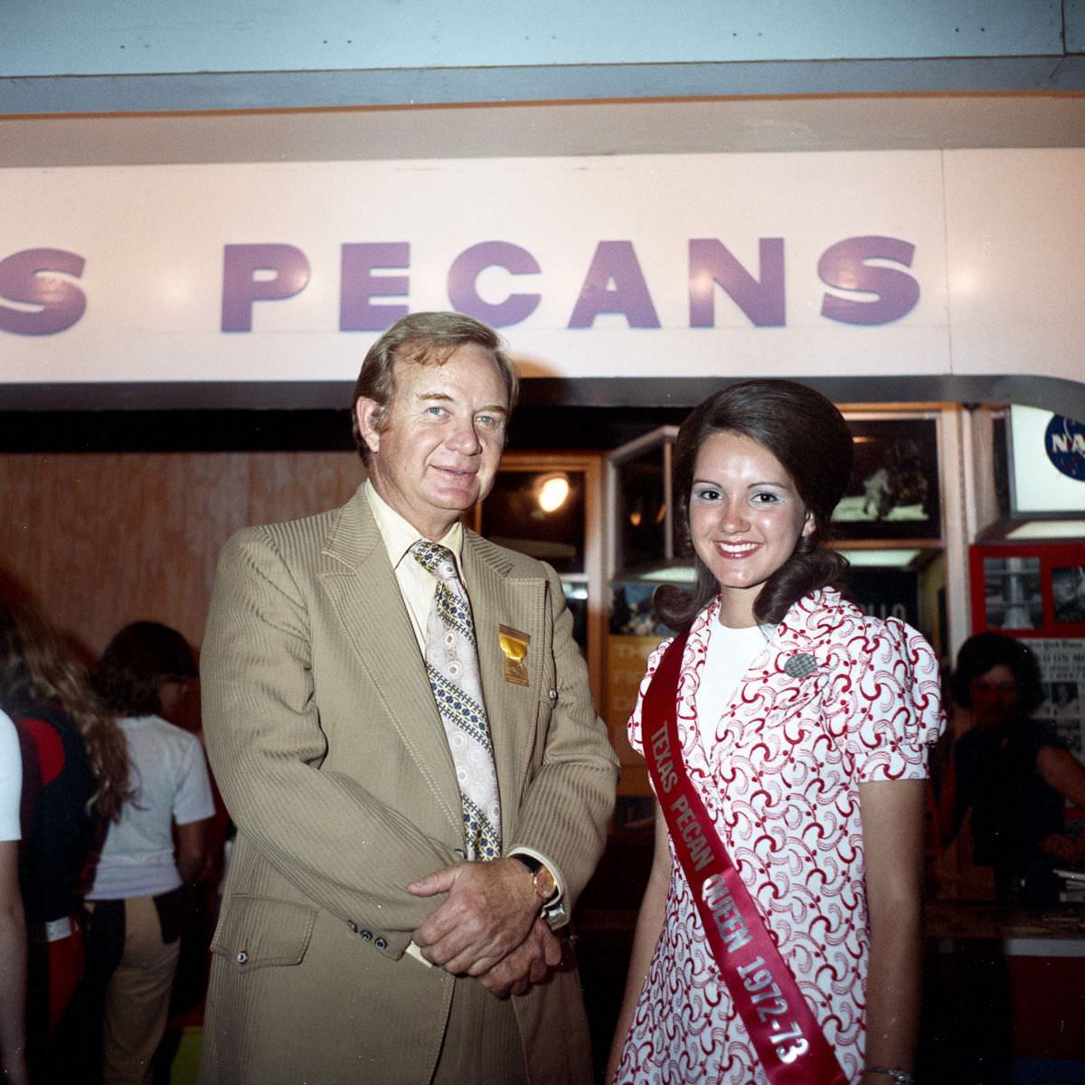 Stunning Photos from the 1972 Texas State Fair Hosted by Pecan Nuts