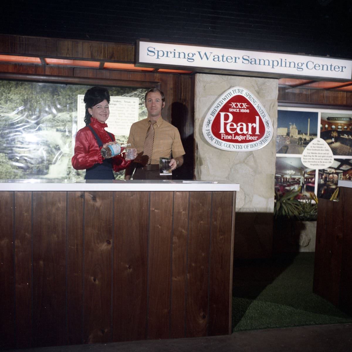 Stunning Photos from the 1972 Texas State Fair Hosted by Pecan Nuts