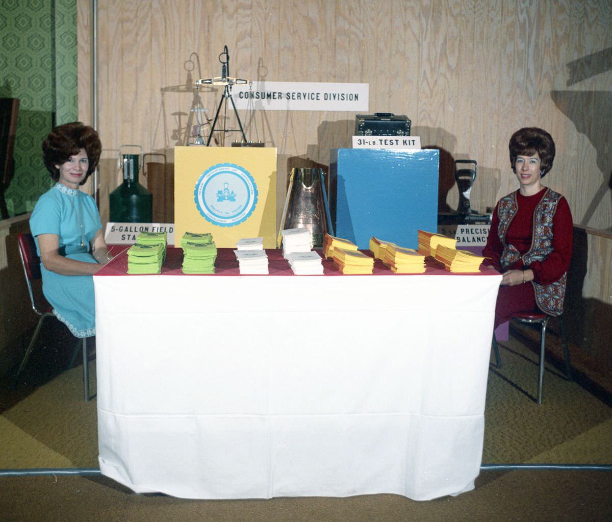 Stunning Photos from the 1972 Texas State Fair Hosted by Pecan Nuts