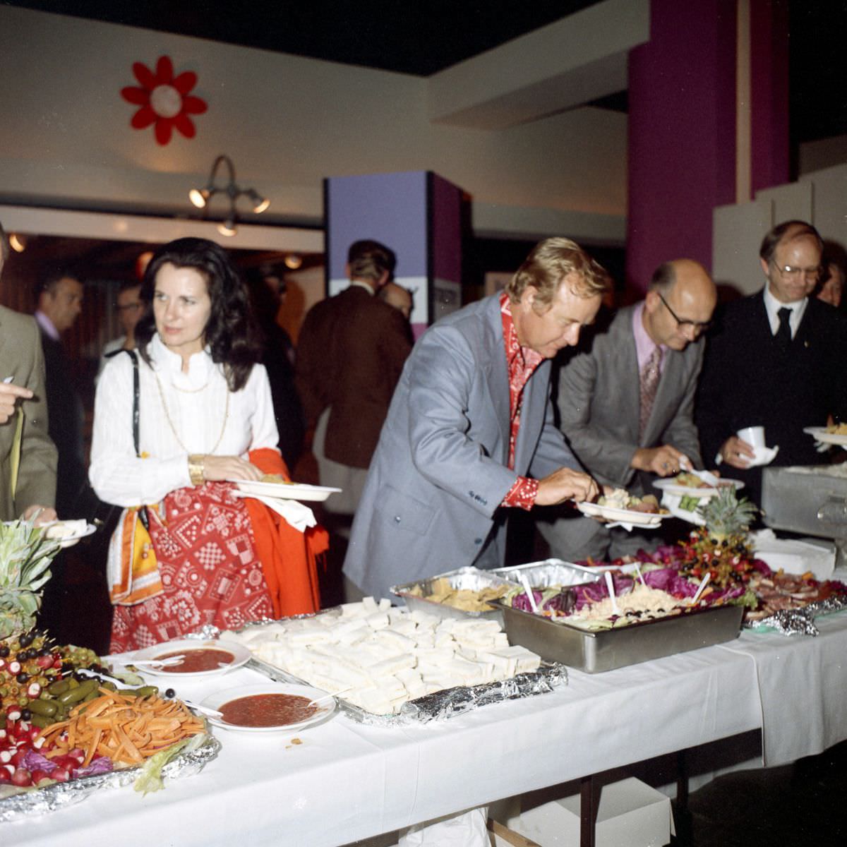 Stunning Photos from the 1972 Texas State Fair Hosted by Pecan Nuts