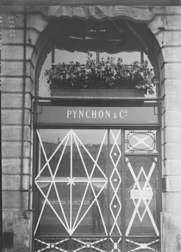 During World War I, Shops in Paris Built Styling Anti-Bombing Windows