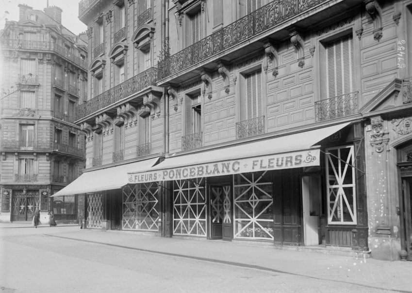 During World War I, Shops in Paris Built Styling Anti-Bombing Windows