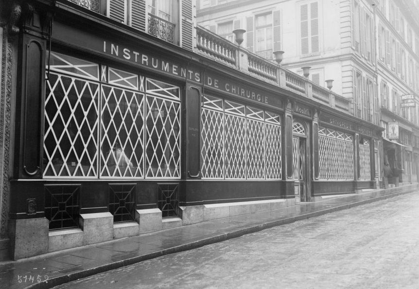 During World War I, Shops in Paris Built Styling Anti-Bombing Windows