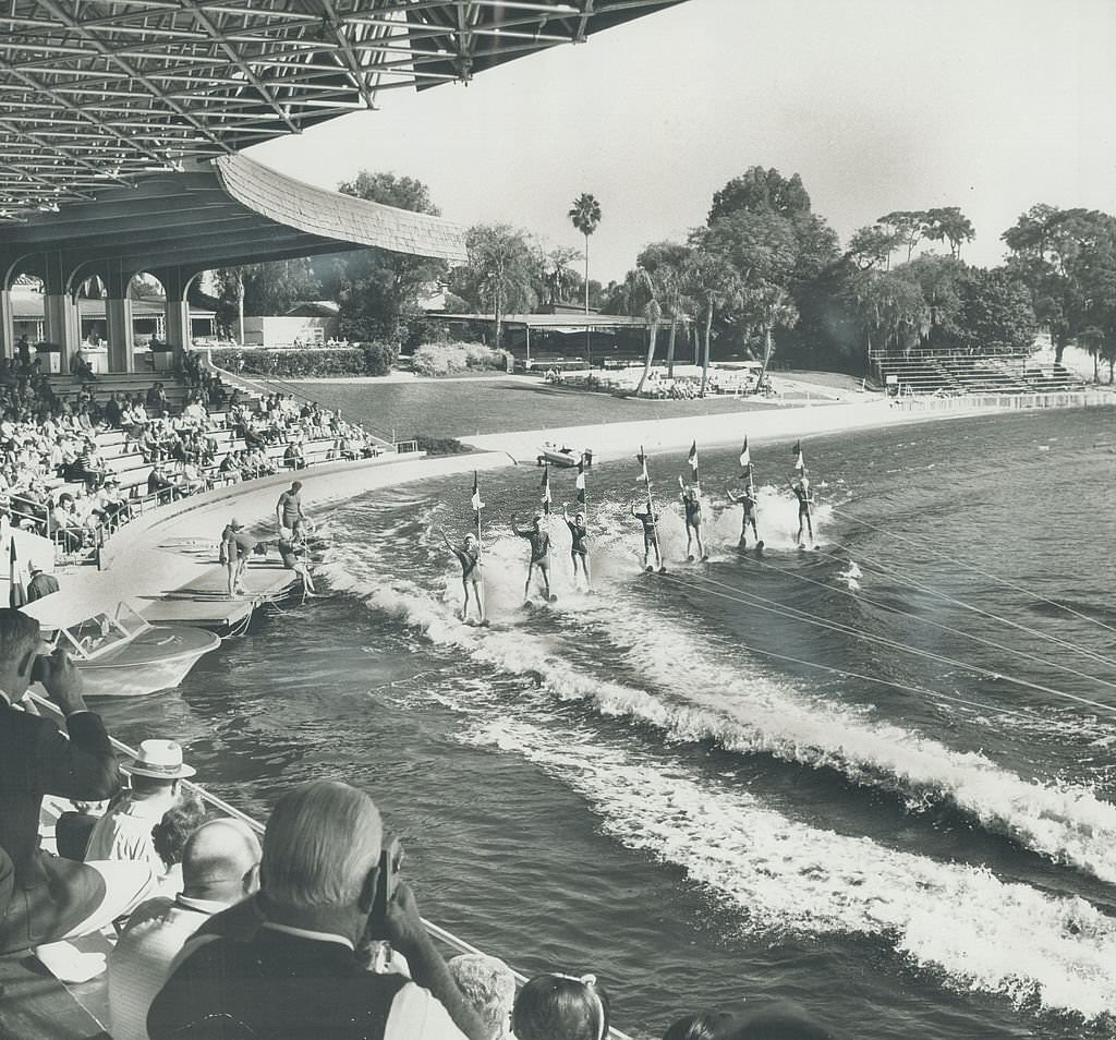 The waterskiing show at Cypress Gardens