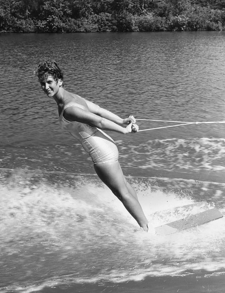 A water-skier skiing backwards at Cypress Gardens, Florida, 1961