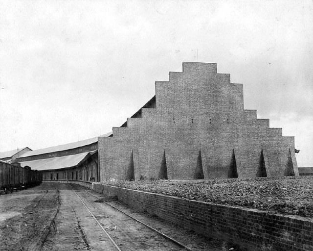 Hans Poelzig's Gothic Architecture: Stunning Buildings and Designs by the Genius German Architect