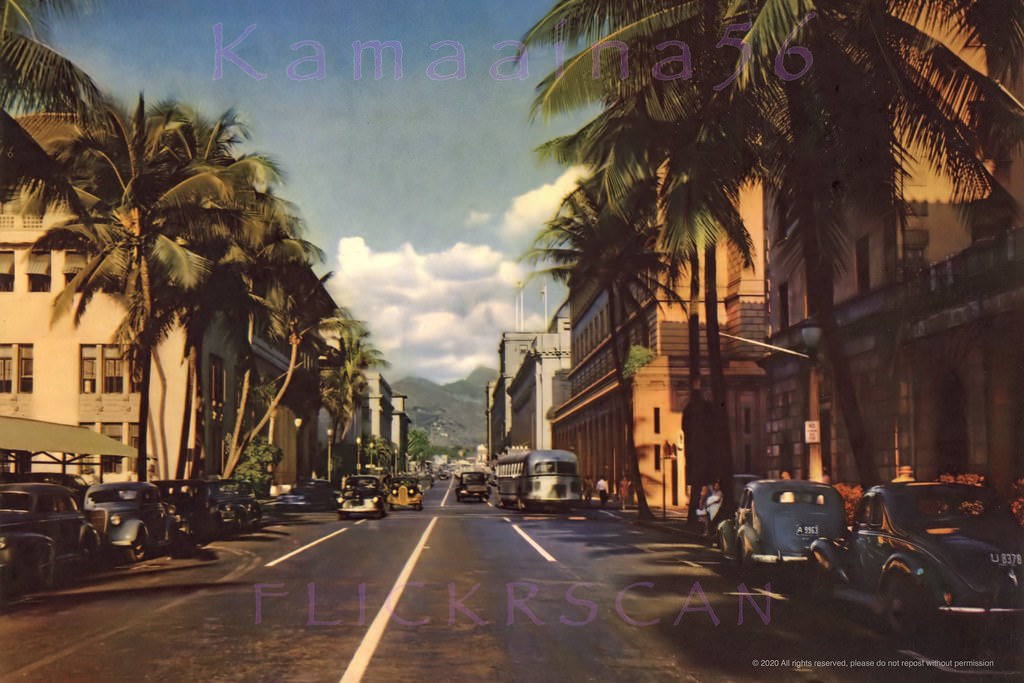 Honolulu's business district looking mauka (inland) from Ala Moana Blvd, 1940