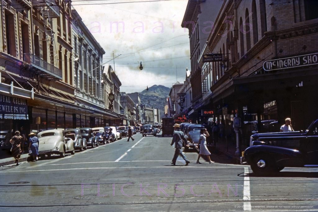 Looking inland along Fort Street from King Street in downtown Honolulu, 1940