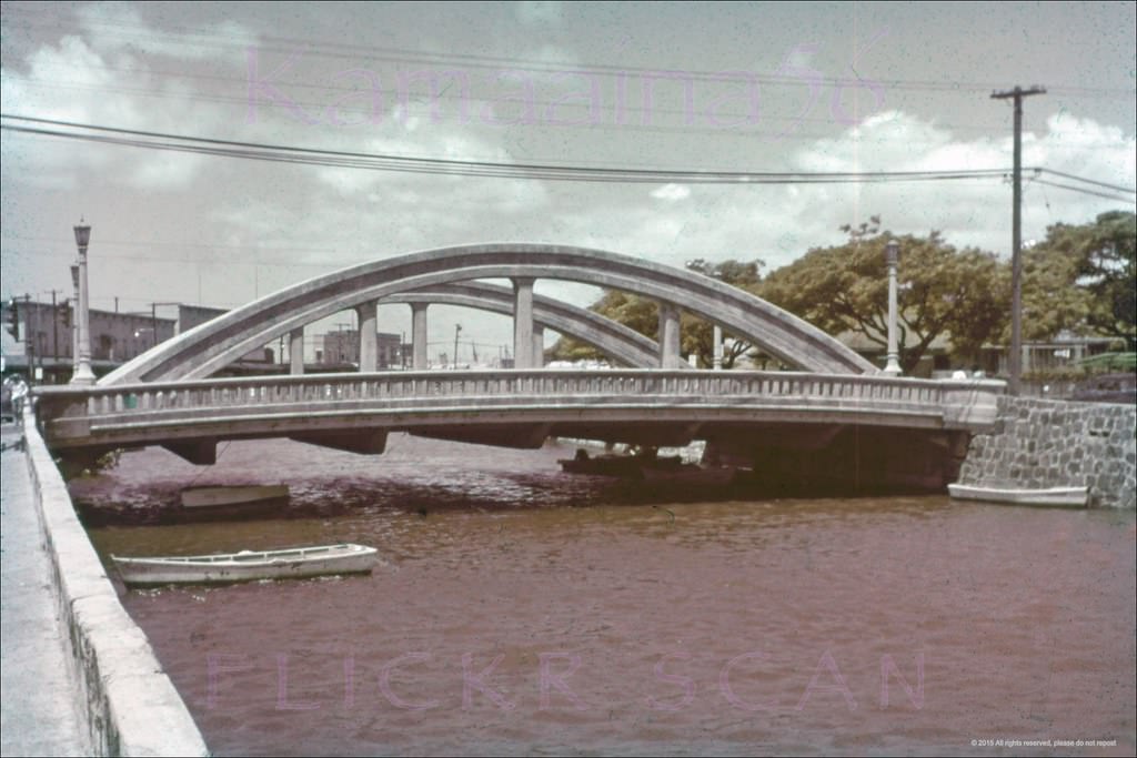 Beretania St Bridge Honolulu, 1949.