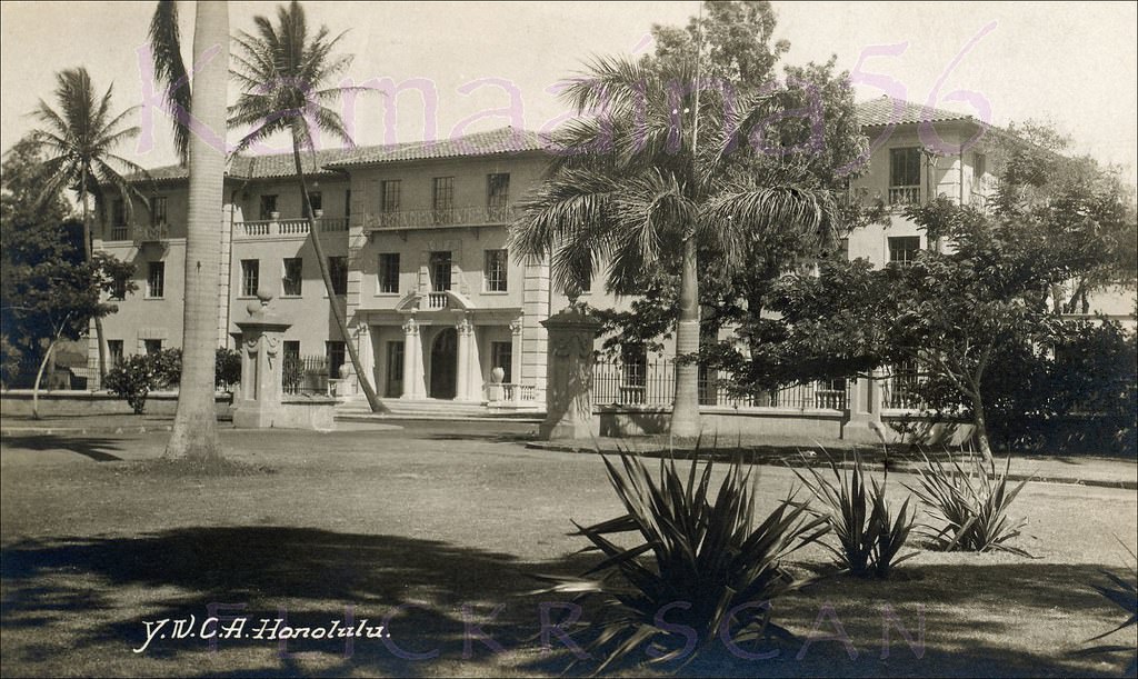 The Honolulu YWCA on Richards Street between Hotel and King Streets in downtown Honolulu, next to the State Capitol District, 1940