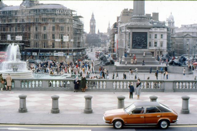 Fabulous Vintage Photos of London in 1977 and 1978 by Przemek Vonau