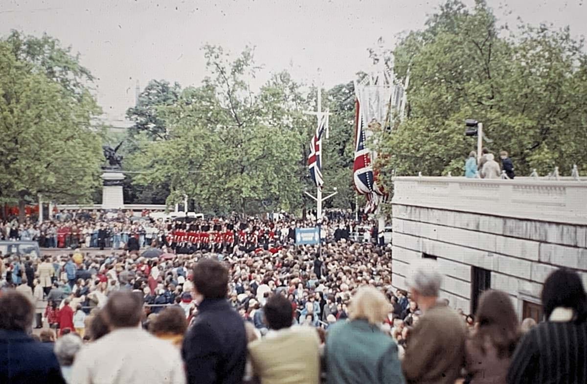 Fabulous Vintage Photos of London in 1977 and 1978 by Przemek Vonau