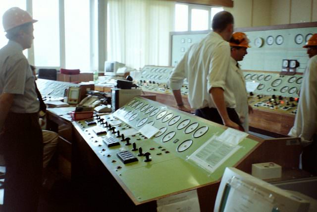 Historical Photos of the Lots Road Power Station of London