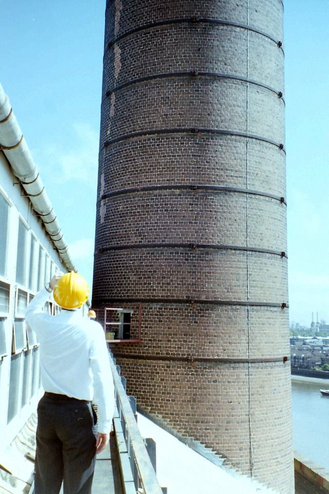 Historical Photos of the Lots Road Power Station of London